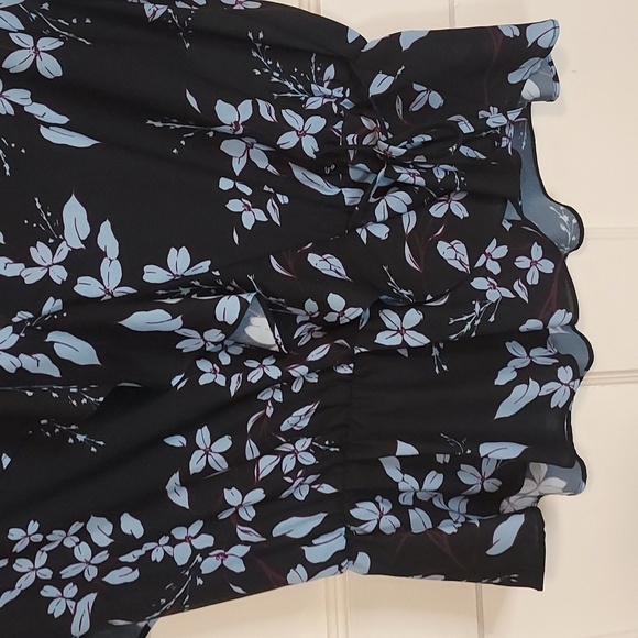 Parker Asymmetrical Ruffle Top - Picture 7 of 12